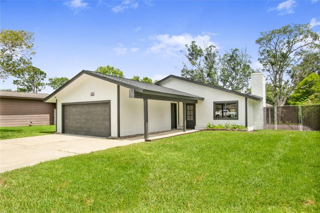 4431 Ravine Drive, Friendswood, TX 77546