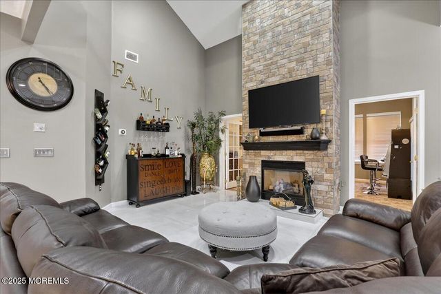 22 Congressional Road, Jackson, NJ 08527