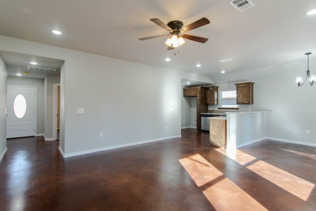 806 E 12th Street, Bonham, TX 75418