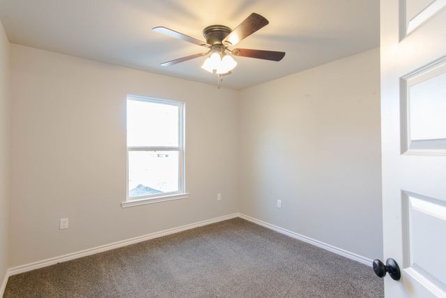 806 E 12th Street, Bonham, TX 75418