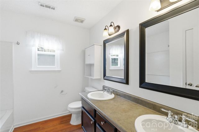 2909 Oakcroft Drive, Matthews, NC 28105