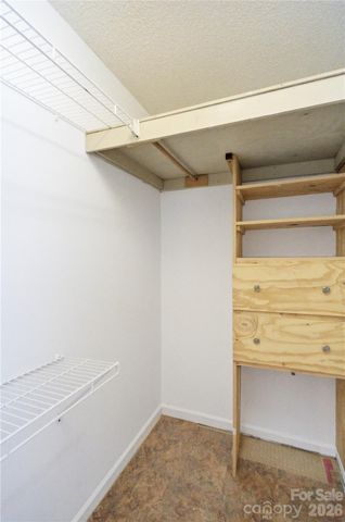 2909 Oakcroft Drive, Matthews, NC 28105