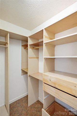 2909 Oakcroft Drive, Matthews, NC 28105