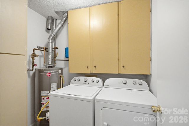 2909 Oakcroft Drive, Matthews, NC 28105