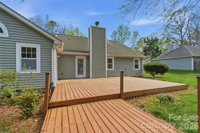 2909 Oakcroft Drive, Matthews, NC 28105