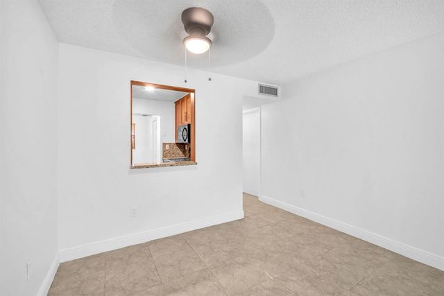 1021 Mockingbird Lane 303, Plantation, FL 33324