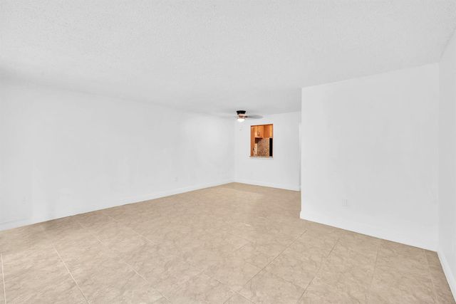 1021 Mockingbird Lane 303, Plantation, FL 33324