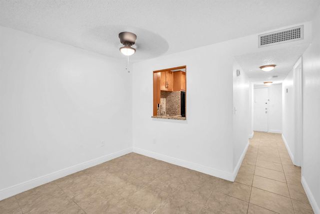 1021 Mockingbird Lane 303, Plantation, FL 33324
