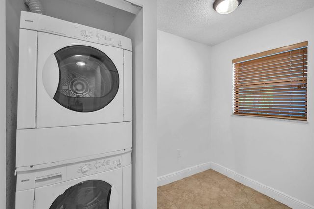 1021 Mockingbird Lane 303, Plantation, FL 33324
