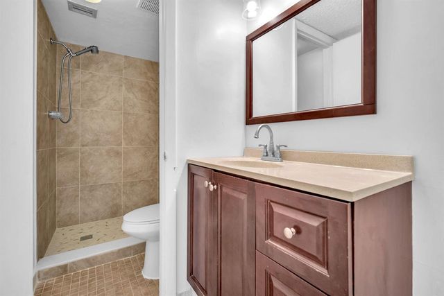 1021 Mockingbird Lane 303, Plantation, FL 33324