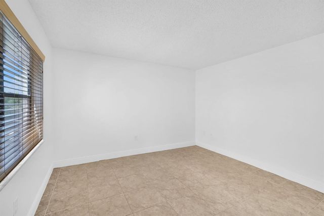 1021 Mockingbird Lane 303, Plantation, FL 33324