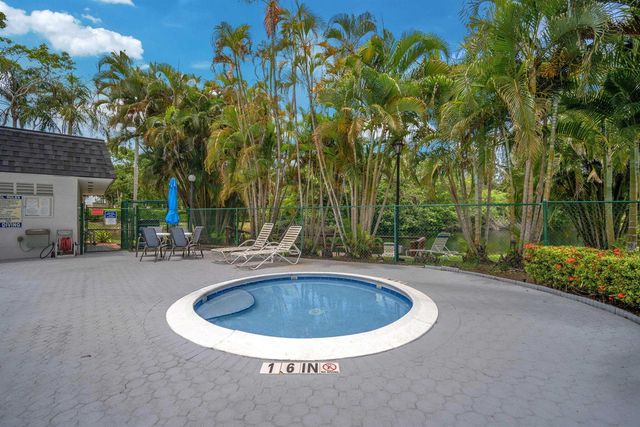 1021 Mockingbird Lane 303, Plantation, FL 33324