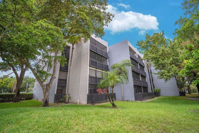 1021 Mockingbird Lane 303, Plantation, FL 33324