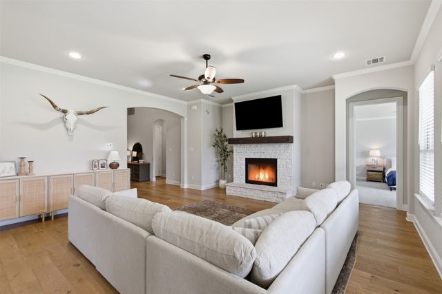 3801 Grove Valley Road, Midlothian, TX 76065