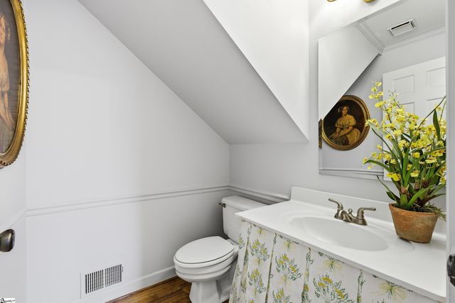 21 Oak Crest Court, Greenville, SC 29605