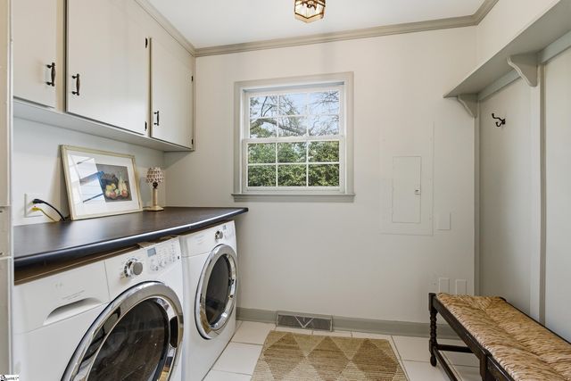 21 Oak Crest Court, Greenville, SC 29605