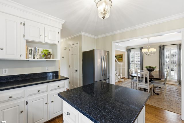 21 Oak Crest Court, Greenville, SC 29605