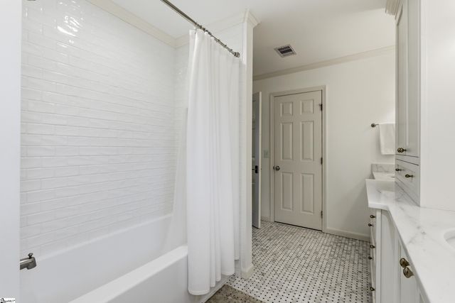 21 Oak Crest Court, Greenville, SC 29605