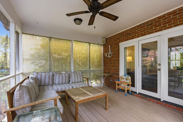 21 Oak Crest Court, Greenville, SC 29605