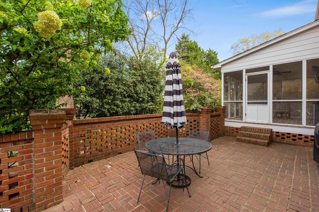 21 Oak Crest Court, Greenville, SC 29605