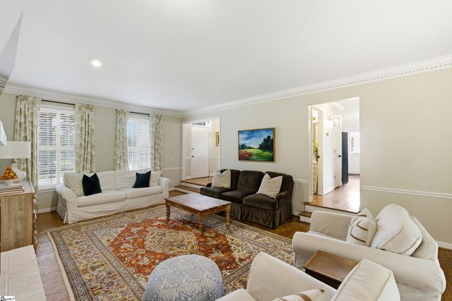 21 Oak Crest Court, Greenville, SC 29605