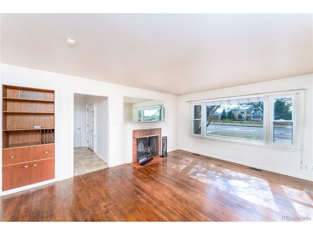 2818 Templeton Gap Rd, Colorado Springs, CO 80907