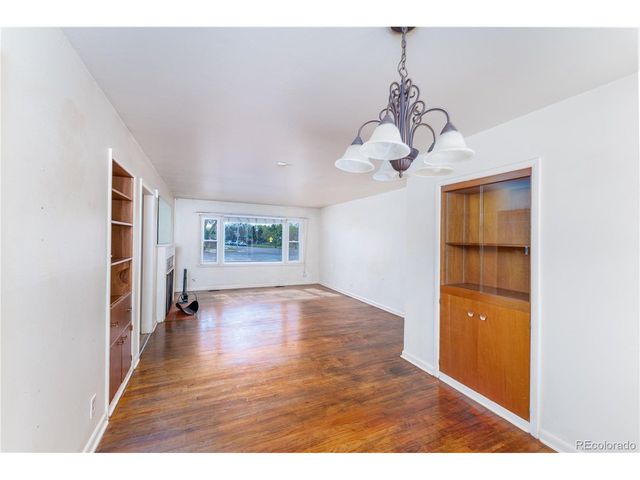 2818 Templeton Gap Rd, Colorado Springs, CO 80907