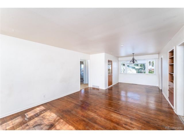 2818 Templeton Gap Rd, Colorado Springs, CO 80907