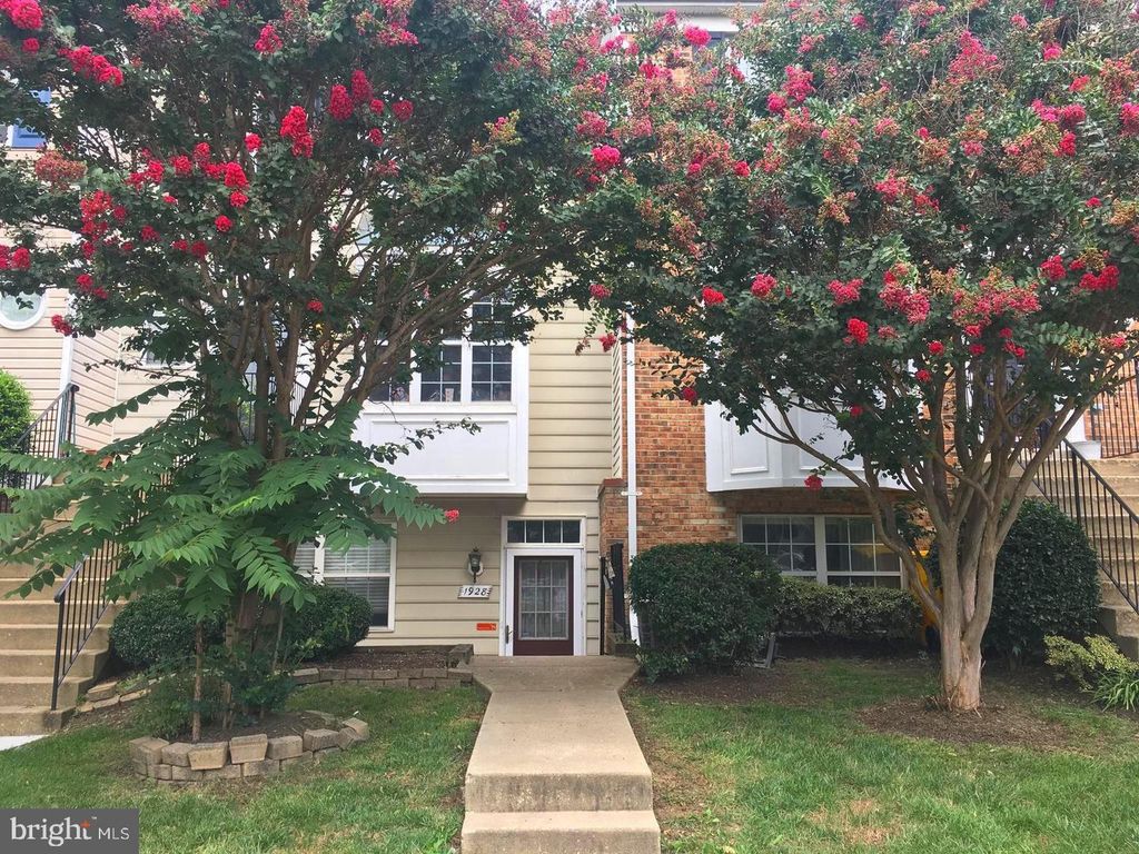1928 PAWLET DR, Crofton, MD 21114
