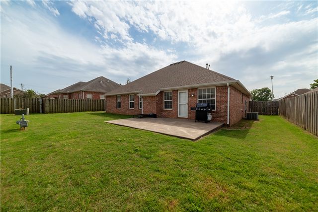 6309 S 37th Street, Rogers, AR 72758