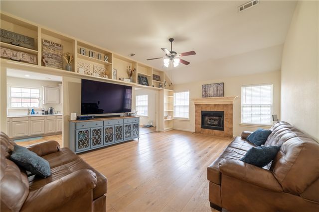 6309 S 37th Street, Rogers, AR 72758