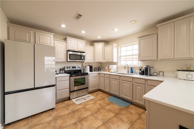 6309 S 37th Street, Rogers, AR 72758
