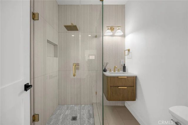 724 Solano, Los Angeles, CA 90012