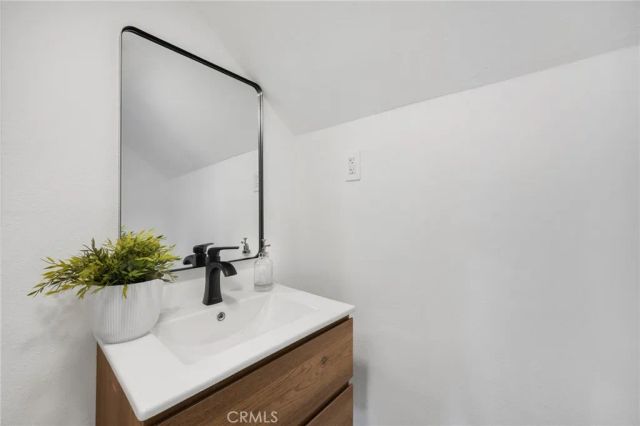 724 Solano, Los Angeles, CA 90012