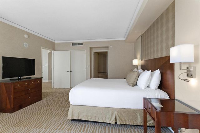 18001 Collins Avenue 2614, Sunny Isles Beach, FL 33160
