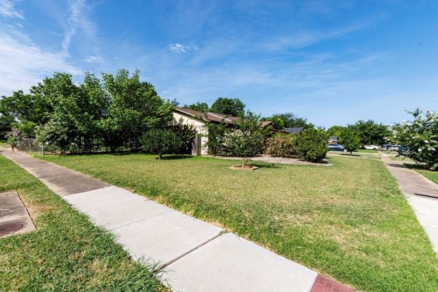 1462 Bay Shore Drive, Garland, TX 75040