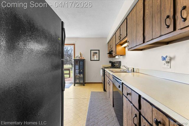 1650 Cove Road, Wales Township, MI 48027