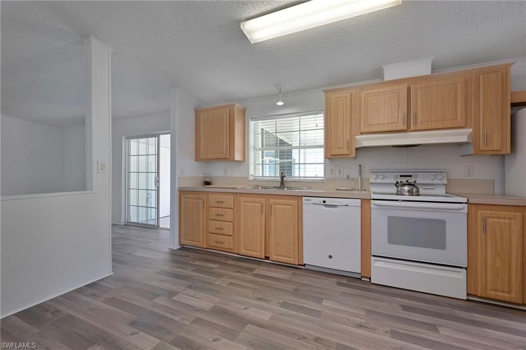 276 Grosbeak LN # 276, NAPLES, FL 34114 — photo 5