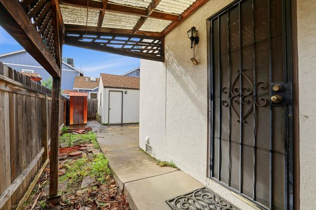 1301 36th St, Sacramento, CA 95816