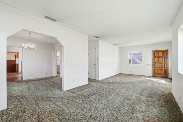 1301 36th St, Sacramento, CA 95816