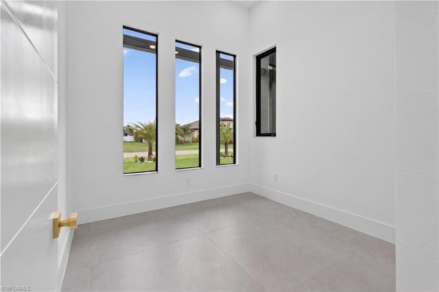 3606 SW 3rd ST, Cape Coral, FL 33991