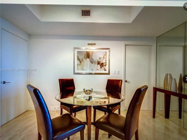 500 Brickell Ave 1600, Miami, FL 33131
