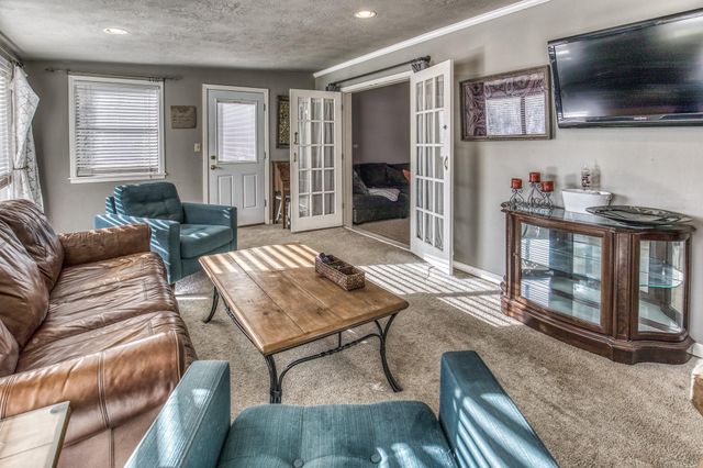 2830 Spanish Oaks Drive, Brenham, TX 77833