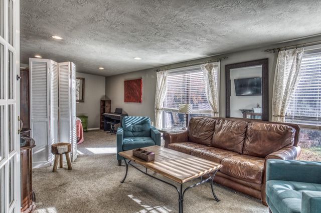 2830 Spanish Oaks Drive, Brenham, TX 77833