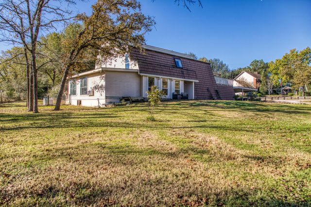 2830 Spanish Oaks Drive, Brenham, TX 77833