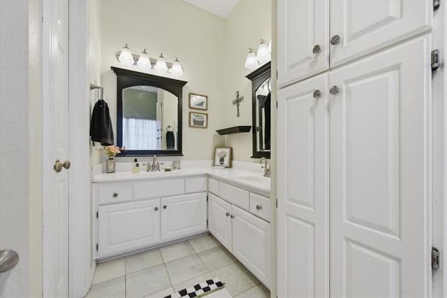 6812 Rivergate Lane, Oklahoma City, OK 73132
