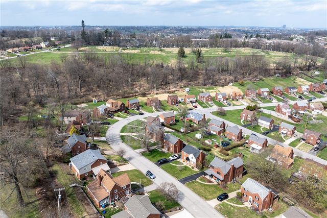 4143 Highgrove Rd, Whitehall, PA 15236