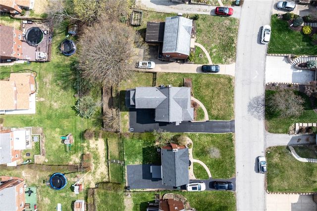 4143 Highgrove Rd, Whitehall, PA 15236