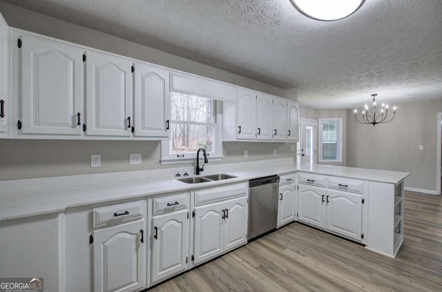 1722 Luther Bailey Road, Senoia, GA 30276