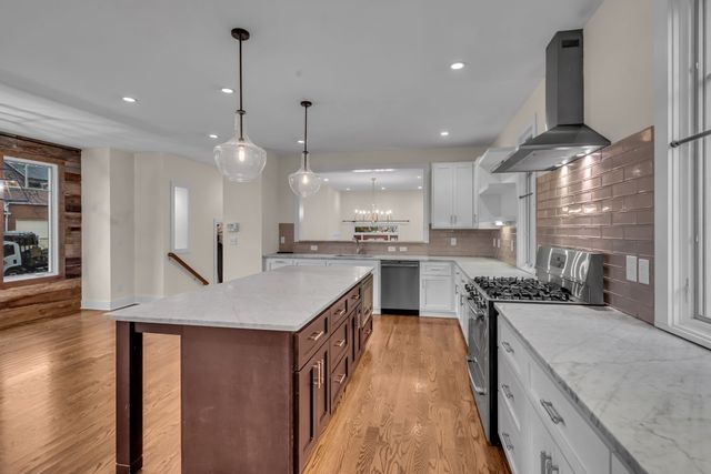 921 Hillview Hts, Nashville, TN 37204